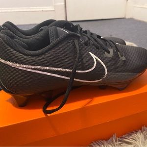Nike foot ball cleats.